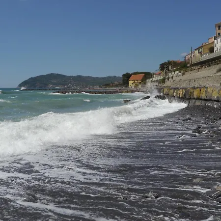 Ca Dell'acciuga Holiday home Cervo